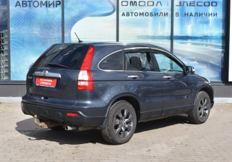 Подержанный автомобиль Honda CR-V 2007 года (5 фото)