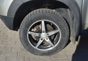 Подержанный автомобиль Renault Duster 2012 года (9 фото)