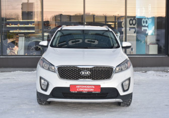 Подержанный автомобиль Kia Sorento 2017 года (2 фото)
