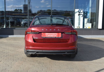 Подержанный автомобиль Skoda Rapid Liftback 2021 года (6 фото)