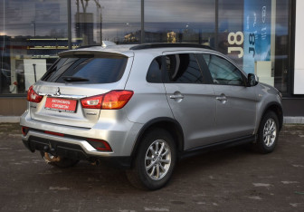 Подержанный автомобиль Mitsubishi ASX 2017 года (5 фото)