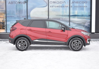 Подержанный автомобиль Renault Kaptur 2021 года (4 фото)