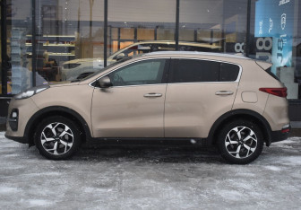 Подержанный автомобиль Kia Sportage 2018 года (8 фото)