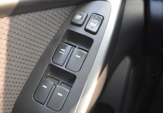 Подержанный автомобиль Kia Cerato Sedan 2012 года (14 фото)