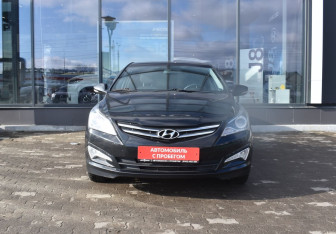 Подержанный автомобиль Hyundai Solaris Sedan 2015 года (2 фото)