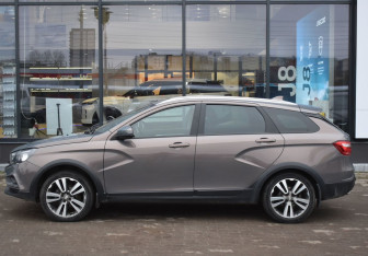 Подержанный автомобиль LADA (ВАЗ) Vesta Wagon 2020 года (8 фото)