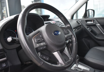 Подержанный автомобиль Subaru Forester Suv 2018 года (16 фото)