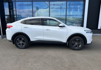 Подержанный автомобиль Haval F7x 2022 года (4 фото)