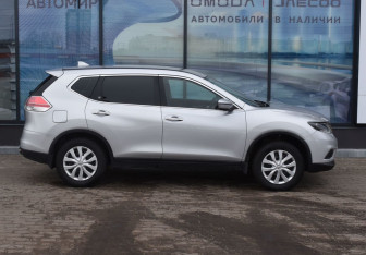 Подержанный автомобиль Nissan X-Trail 2018 года (4 фото)