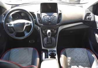 Подержанный автомобиль Ford Kuga 2014 года (12 фото)