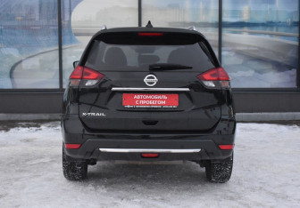 Подержанный автомобиль Nissan X-Trail 2020 года (6 фото)