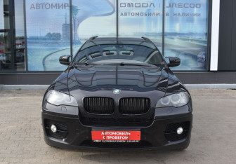 Подержанный автомобиль BMW X6 2011 года (2 фото)