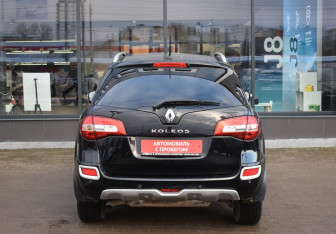Подержанный автомобиль Renault Koleos 2008 года (6 фото)
