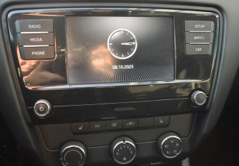 Подержанный автомобиль Skoda Octavia Liftback 2019 года (11 фото)