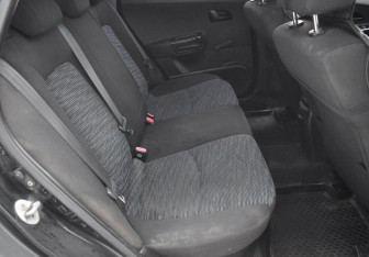 Подержанный автомобиль Kia Ceed Hatchback 2008 года (11 фото)