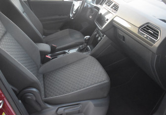 Подержанный автомобиль Volkswagen Tiguan 2018 года (10 фото)