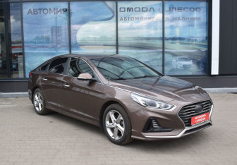 Подержанный автомобиль Hyundai Sonata 2017 года (3 фото)