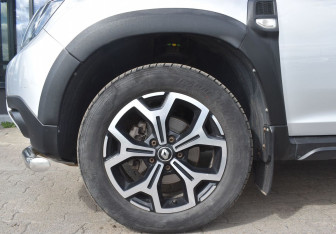 Подержанный автомобиль Renault Duster 2021 года (9 фото)
