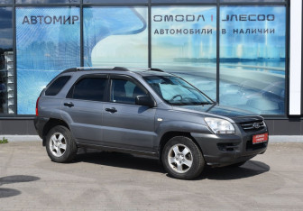 Подержанный автомобиль Kia Sportage 2006 года (3 фото)