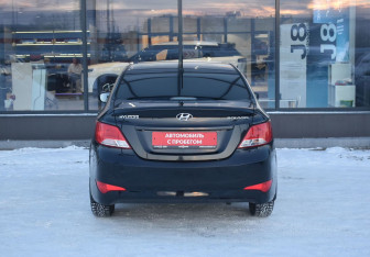 Подержанный автомобиль Hyundai Solaris Sedan 2014 года (6 фото)