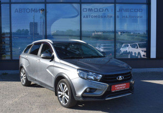 Подержанный автомобиль LADA (ВАЗ) Vesta Wagon 2018 года (3 фото)