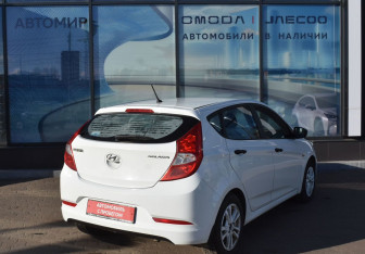 Подержанный автомобиль Hyundai Solaris Hatchback 2015 года (5 фото)