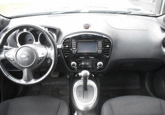 Подержанный автомобиль Nissan Juke 2014 года (12 фото)