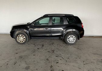 Подержанный автомобиль Nissan Terrano 2017 года (8 фото)