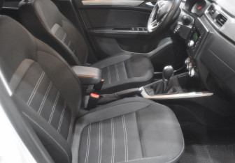 Подержанный автомобиль Renault Arkana 2019 года (10 фото)