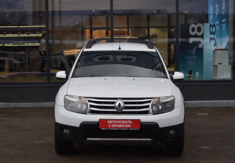 Подержанный автомобиль Renault Duster 2013 года (2 фото)