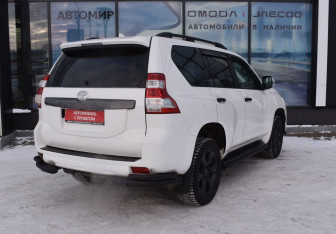 Подержанный автомобиль Toyota Land Cruiser Prado 2017 года (5 фото)