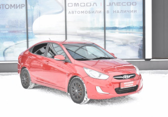 Подержанный автомобиль Hyundai Solaris Sedan 2012 года (3 фото)