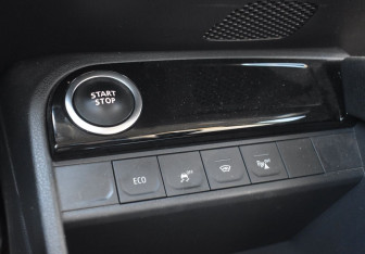 Подержанный автомобиль Renault Kaptur 2020 года (14 фото)