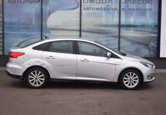 Подержанный автомобиль Ford Focus Sedan 2017 года (4 фото)