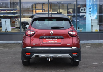 Подержанный автомобиль Renault Kaptur 2020 года (6 фото)