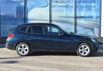 Подержанный автомобиль BMW X1 2012 года (4 фото)