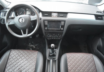 Подержанный автомобиль Skoda Rapid Liftback 2019 года (12 фото)