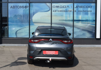 Подержанный автомобиль Renault Arkana 2021 года (6 фото)