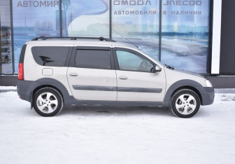 Подержанный автомобиль LADA (ВАЗ) Largus Wagon 2018 года (4 фото)