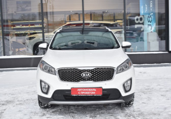 Подержанный автомобиль Kia Sorento 2016 года (2 фото)