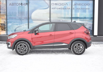 Подержанный автомобиль Renault Kaptur 2021 года (8 фото)