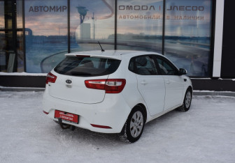 Подержанный автомобиль Kia Rio Hatchback 2012 года (5 фото)