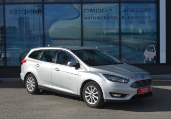 Подержанный автомобиль Ford Focus Wagon 2017 года (3 фото)