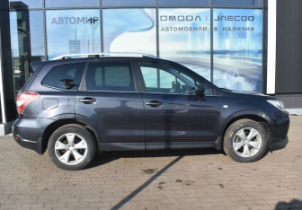 Подержанный автомобиль Subaru Forester Suv 2015 года (4 фото)
