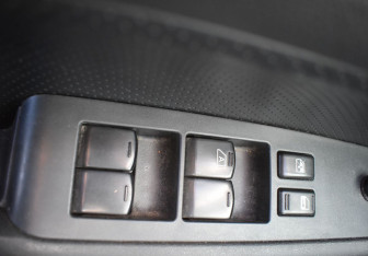 Подержанный автомобиль Nissan X-Trail 2011 года (15 фото)