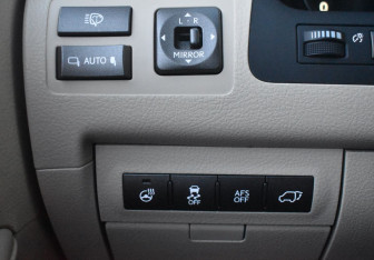 Подержанный автомобиль Lexus LX 2012 года (18 фото)