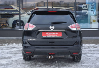 Подержанный автомобиль Nissan X-Trail 2017 года (6 фото)
