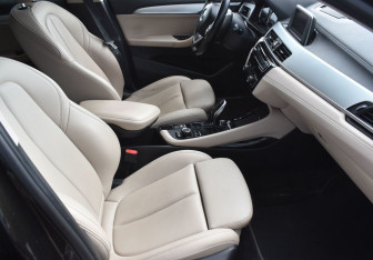 Подержанный автомобиль BMW X2 2018 года (10 фото)