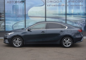 Подержанный автомобиль Kia Cerato Sedan 2021 года (8 фото)