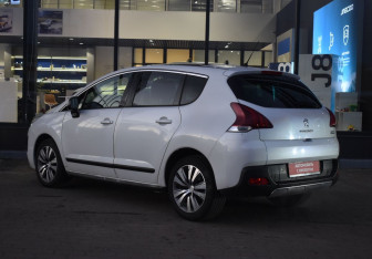 Подержанный автомобиль Peugeot 3008 2014 года (7 фото)